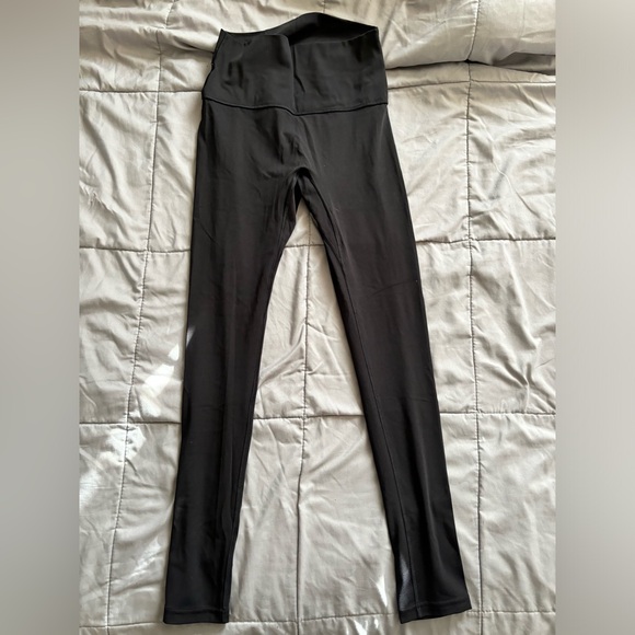 Gymshark Legacy Leggings in Black MEDIUM - Picture 2 of 5